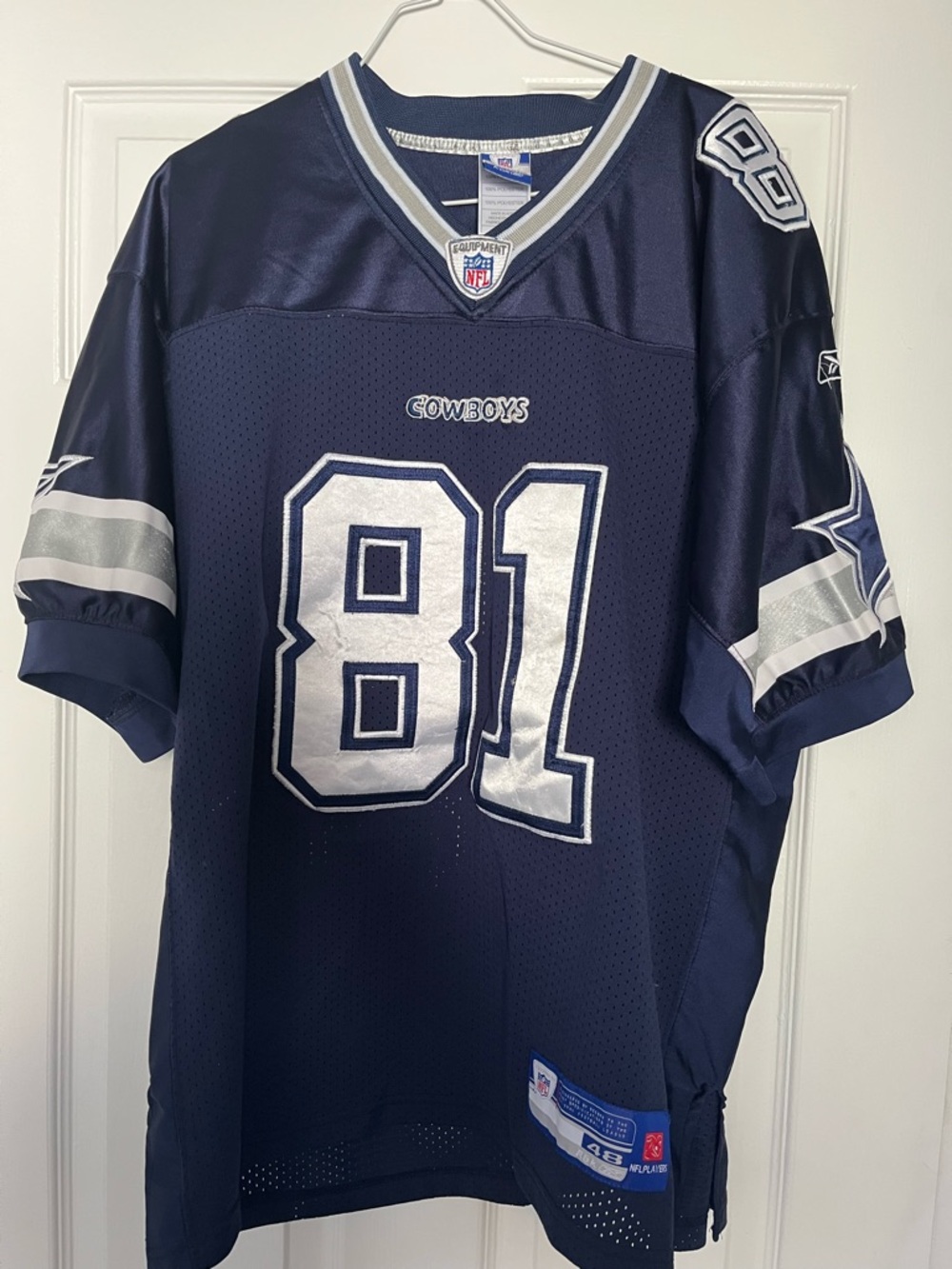 Terrell Owens Cowboys Jersey with NFL Shield Patch. 2 XL (Size 48 EU)